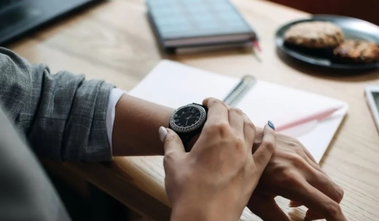 Çalışan Ebeveynler İçin Zaman Yönetimi ve Pratik Çözümler