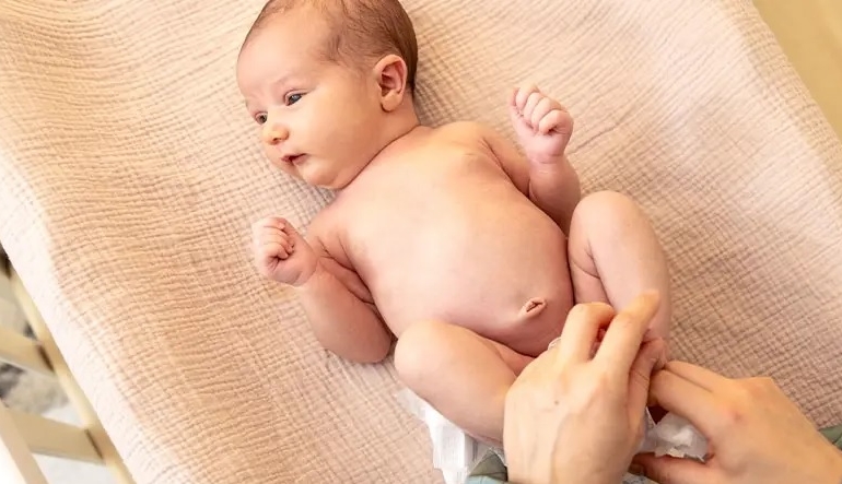 Yenidoğan Bebek Bakımında İlk 40 Gün Rehberi